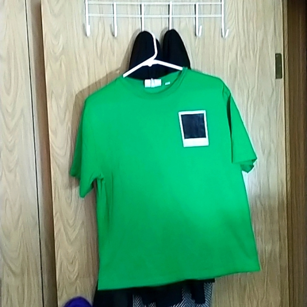 Lacoste Saint Patties Day Shirt 👕 Lightly Used Unisex
